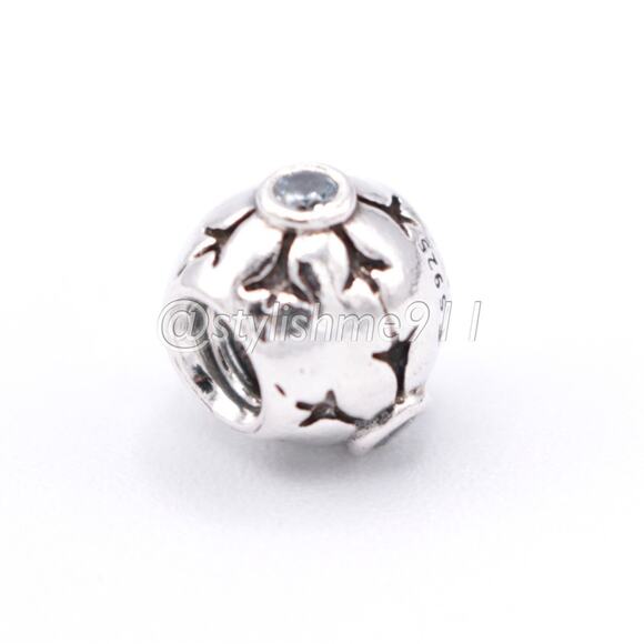Authentic PANDORA Snowflake Charm - 790367CZA - Picture 7 of 12